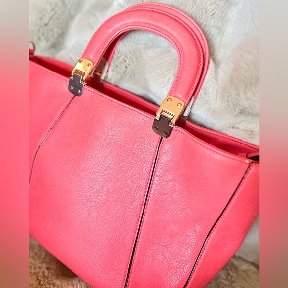 Gianni Bini Vegan Leather Coral Handbag - Picture 6 of 9